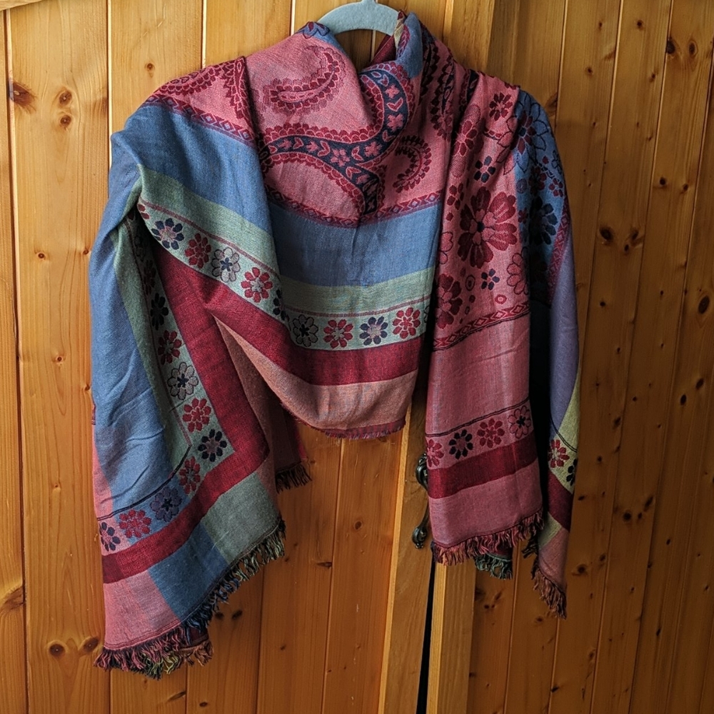 Pashima style scarf